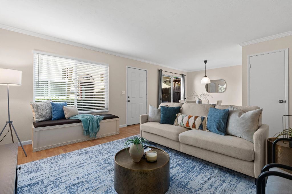 11052 Via San Marco, San Diego, CA 92129