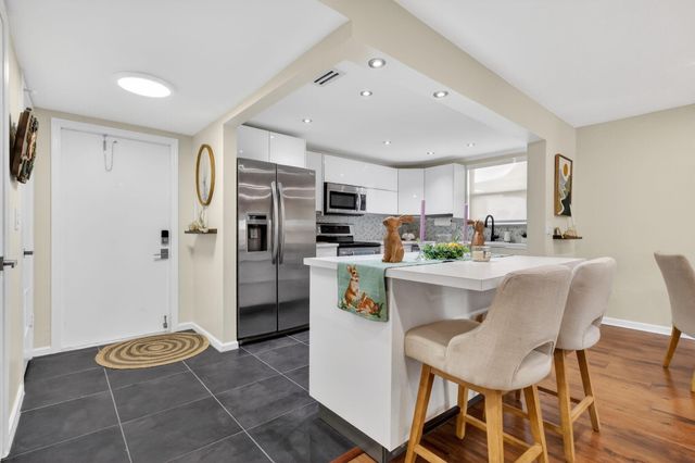 720 N Dixie Highway 604, Lantana, FL 33462