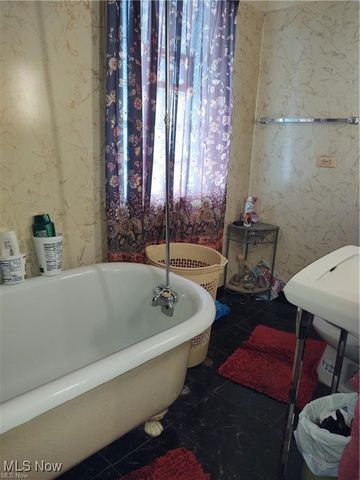 2224 W 101 st Street, Cleveland, OH 44102