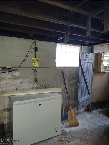 2224 W 101 st Street, Cleveland, OH 44102