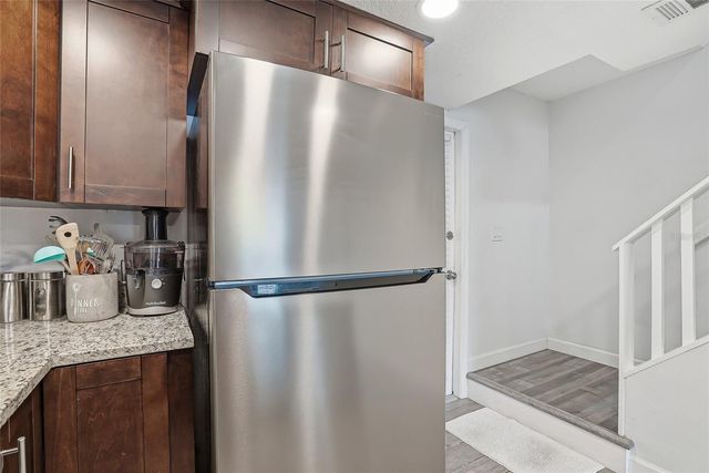 2209 FLETCHERS POINT CIRCLE, Tampa, FL 33613