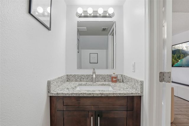 2209 FLETCHERS POINT CIRCLE, Tampa, FL 33613