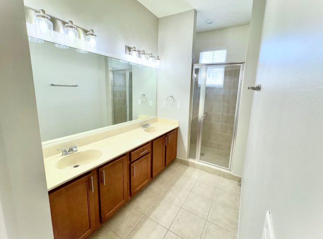 499 Corte Madera Lane 4, West Palm Beach, FL 33401