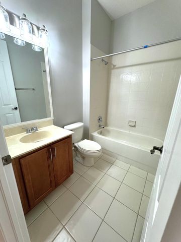 499 Corte Madera Lane 4, West Palm Beach, FL 33401