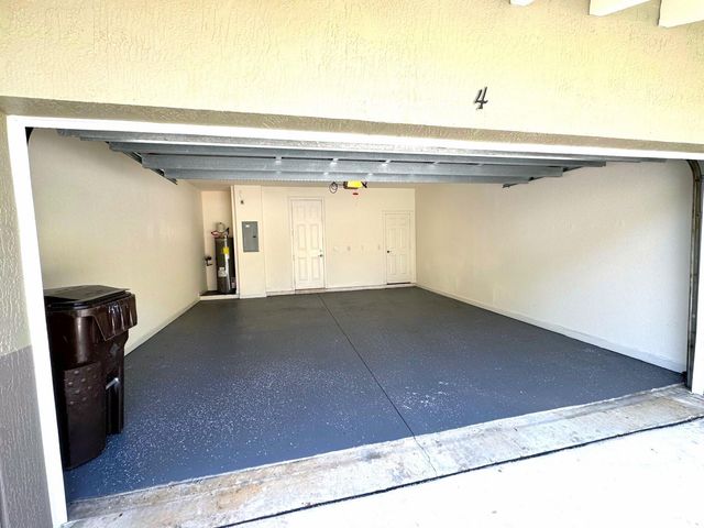 499 Corte Madera Lane 4, West Palm Beach, FL 33401