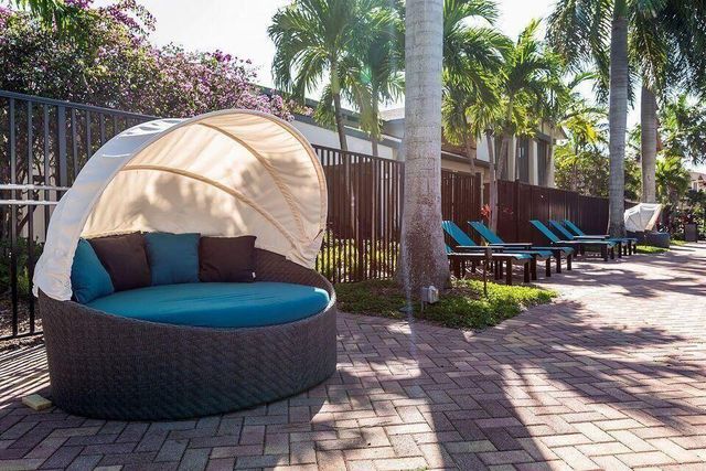499 Corte Madera Lane 4, West Palm Beach, FL 33401