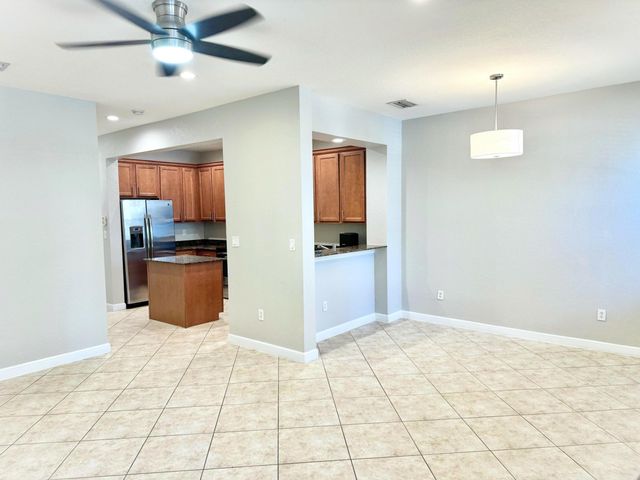 499 Corte Madera Lane 4, West Palm Beach, FL 33401
