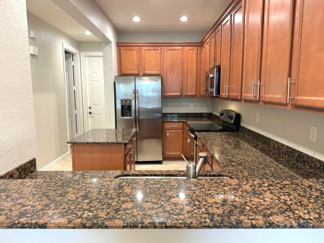 499 Corte Madera Lane 4, West Palm Beach, FL 33401
