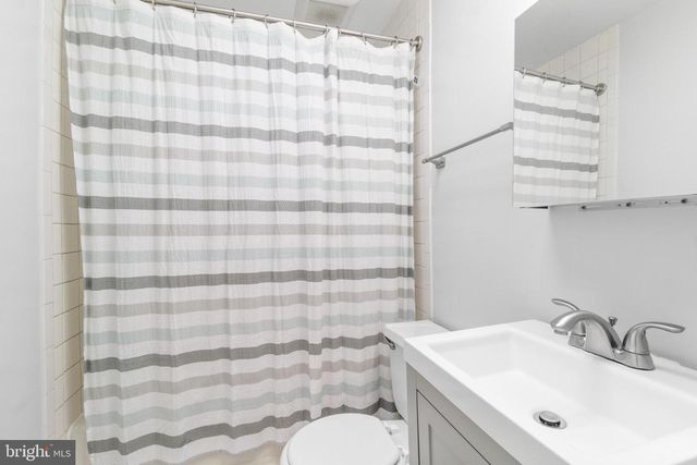 8619 OAK RD, Baltimore, MD 21234