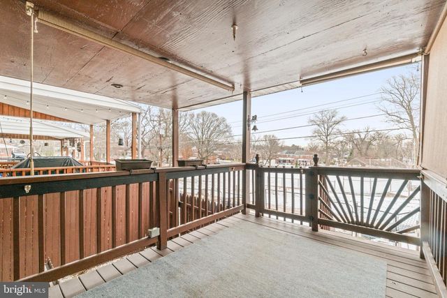 8619 OAK RD, Baltimore, MD 21234