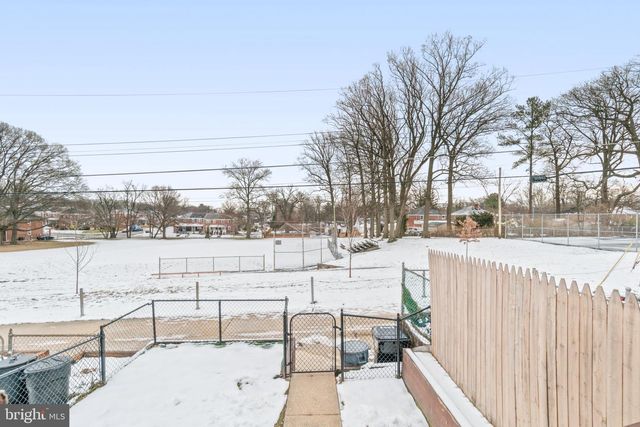 8619 OAK RD, Baltimore, MD 21234