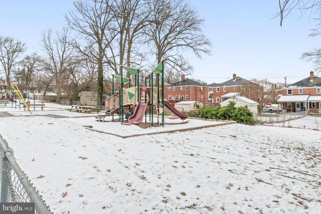 8619 OAK RD, Baltimore, MD 21234