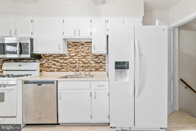 8619 OAK RD, Baltimore, MD 21234