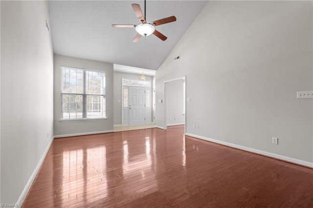 1004 Gretchen Lane A, Greensboro, NC 27410