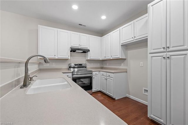 1004 Gretchen Lane A, Greensboro, NC 27410