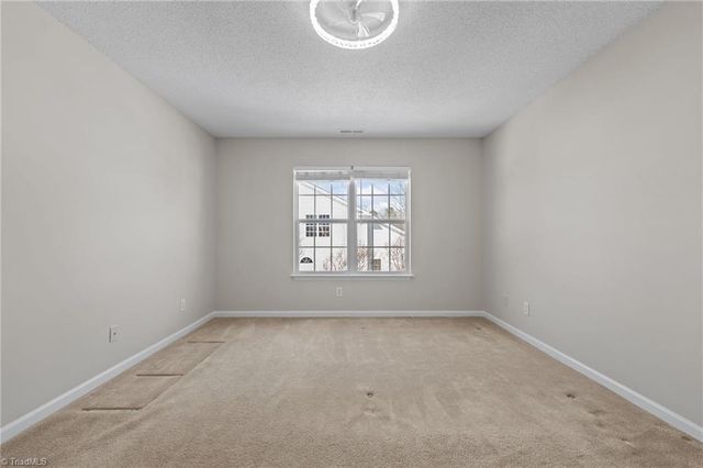 1004 Gretchen Lane A, Greensboro, NC 27410