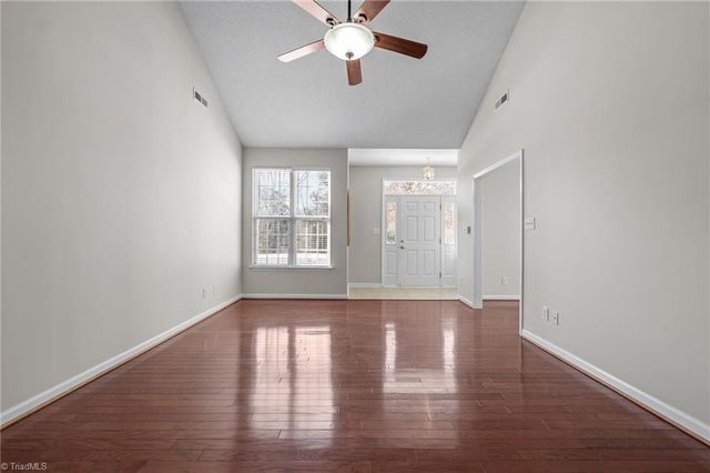 1004 Gretchen Lane A, Greensboro, NC 27410