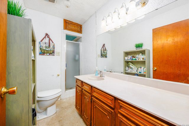 122 W Formosa, San Antonio, TX 78221