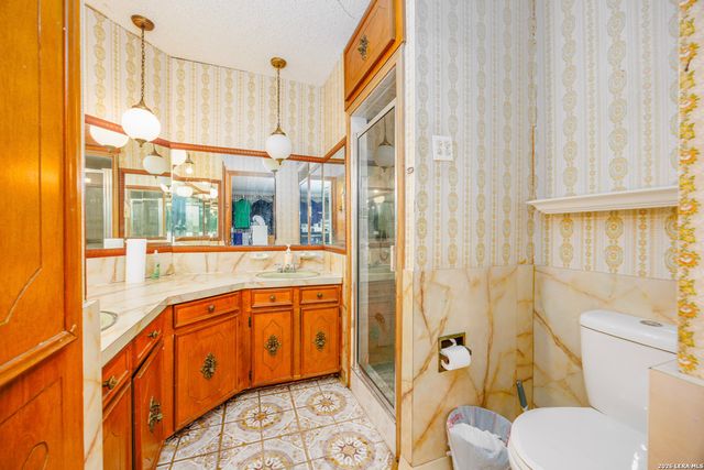 122 W Formosa, San Antonio, TX 78221