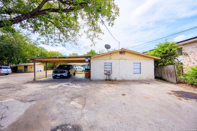 122 W Formosa, San Antonio, TX 78221