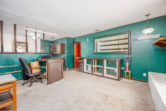 122 W Formosa, San Antonio, TX 78221