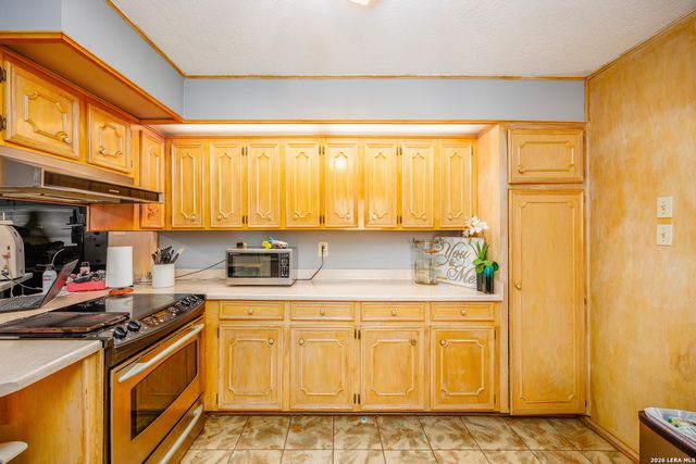122 W Formosa, San Antonio, TX 78221