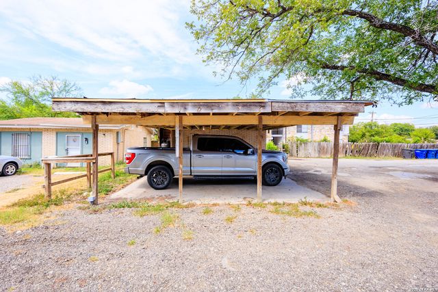 122 W Formosa, San Antonio, TX 78221