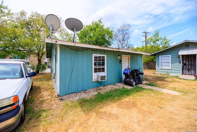 122 W Formosa, San Antonio, TX 78221