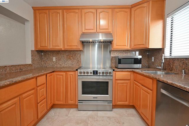 17994 Azalea Rd., Hayward, CA 94541