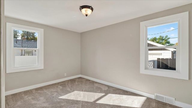 5511 N D St, Spokane, WA 99205