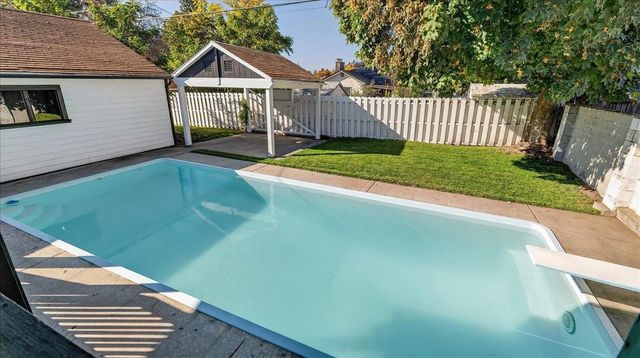 5511 N D St, Spokane, WA 99205