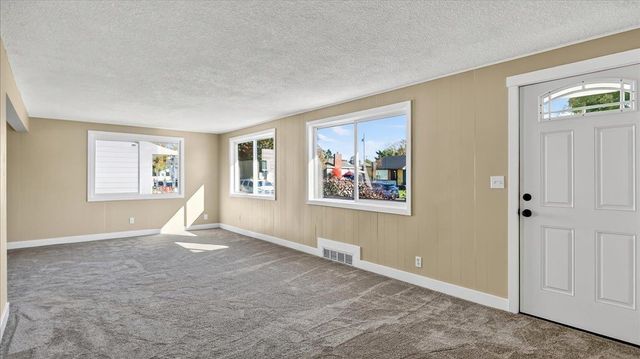 5511 N D St, Spokane, WA 99205
