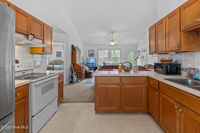 523 Jimmies Creek Drive, New Bern, NC 28562