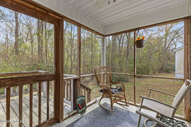 523 Jimmies Creek Drive, New Bern, NC 28562