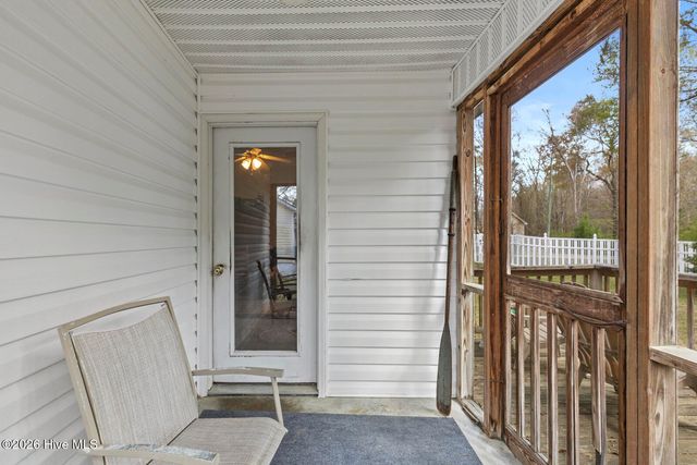 523 Jimmies Creek Drive, New Bern, NC 28562