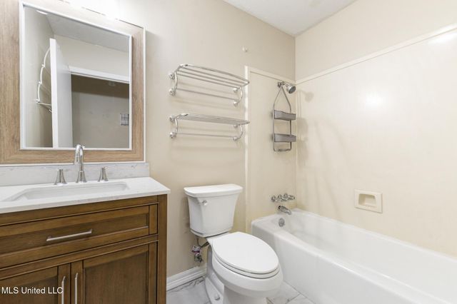 11498 Carondelet Street, Gulfport, MS 39503