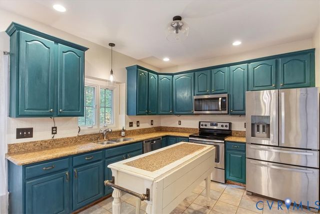 17595 Circuit Rider Dr, Beaverdam, VA 23015