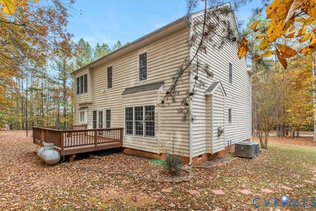 17595 Circuit Rider Dr, Beaverdam, VA 23015