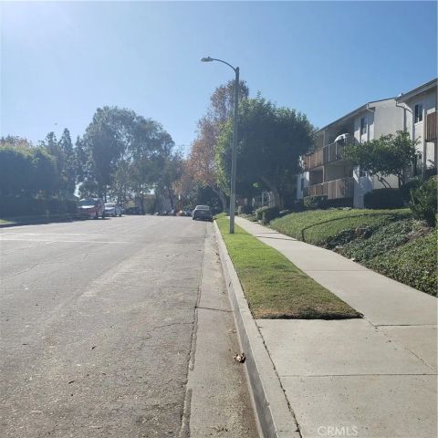 1661 Neil Armstrong 231, Montebello, CA 90640