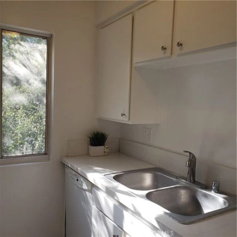 1661 Neil Armstrong 231, Montebello, CA 90640