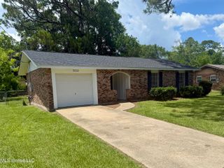 5119 Old Mobile Avenue, Pascagoula, MS 39581
