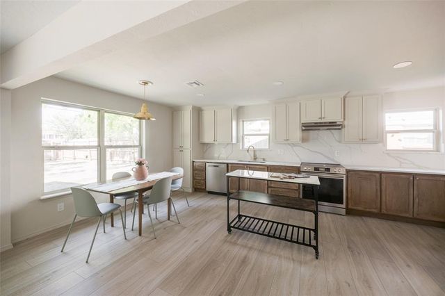 2716 Carlton Way, Oklahoma City, OK 73120