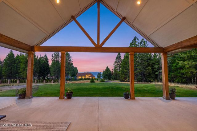 8797 S HANA DR, Harrison, ID 83833