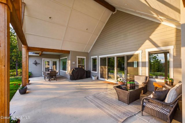 8797 S HANA DR, Harrison, ID 83833