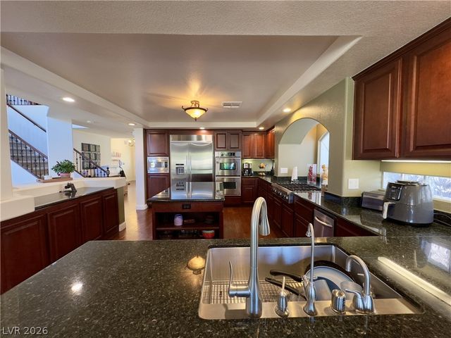 11132 Pentland Downs Street, Las Vegas, NV 89141