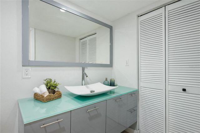 701 S MADISON AVENUE 420, Clearwater, FL 33756