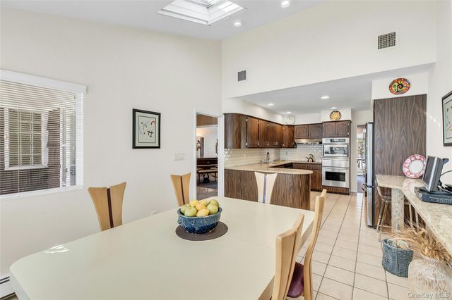 61 Hofstra Drive, Plainview, NY 11803