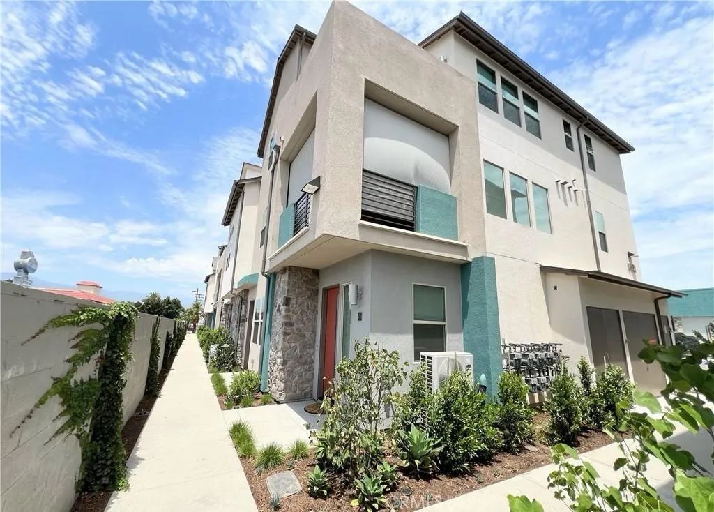 323 Strike, Covina, CA 91722
