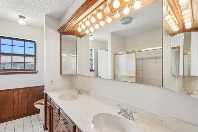 812 Dripping Springs Drive, Edmond, OK 73034
