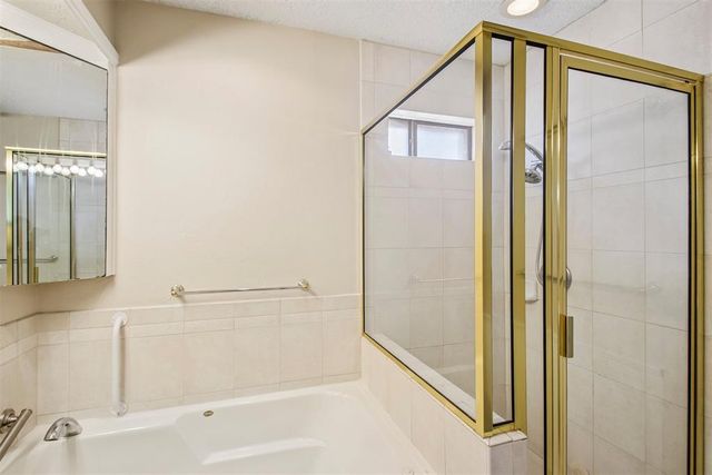 812 Dripping Springs Drive, Edmond, OK 73034